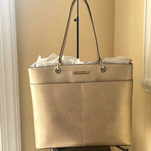 🌟Michael Kors NWT Gold Danville Tote -Classy& Useful 13.5”L x 11.5” H x 4” D
